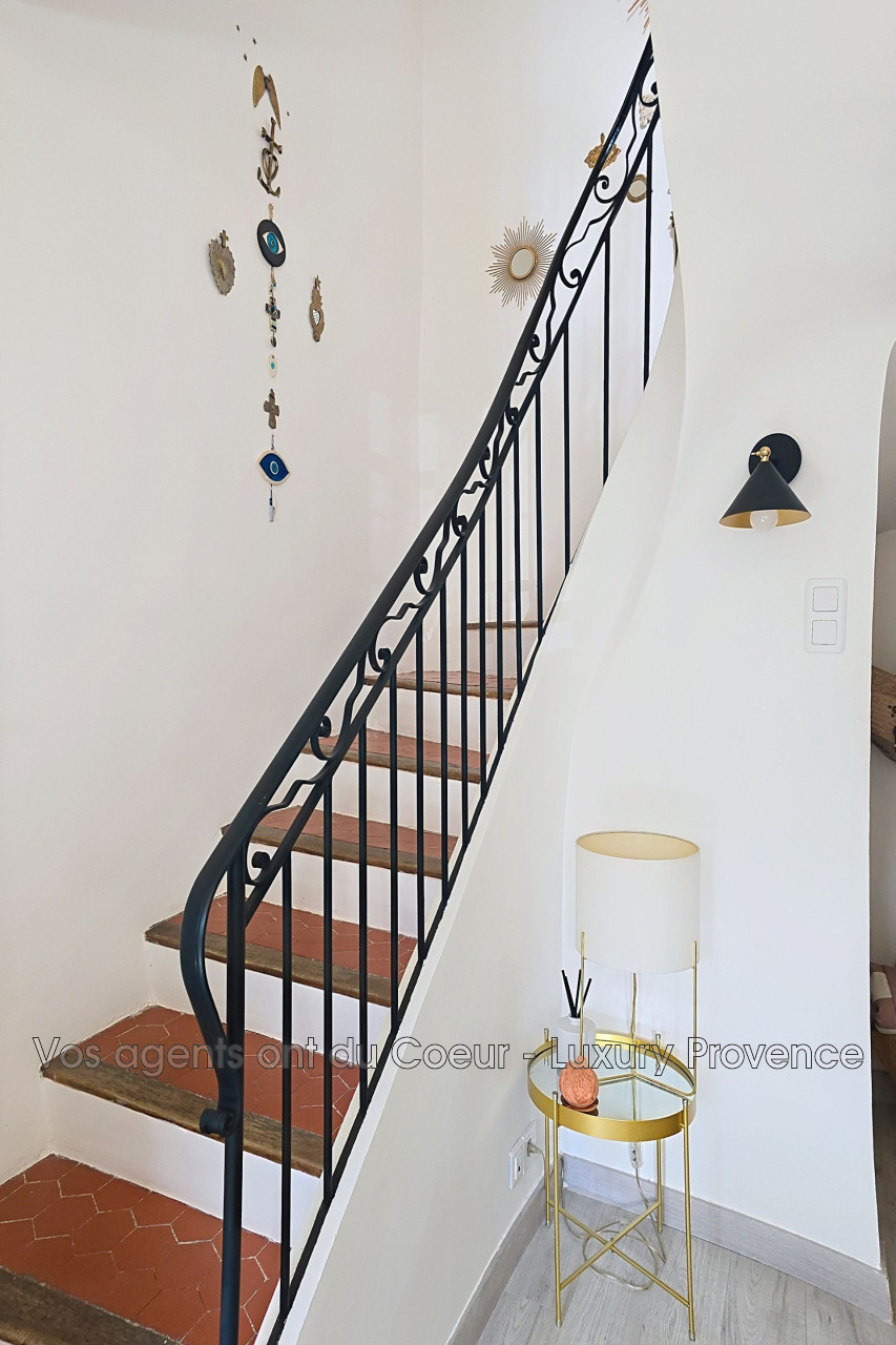 Photo 5 — LUXURY PROVENCE