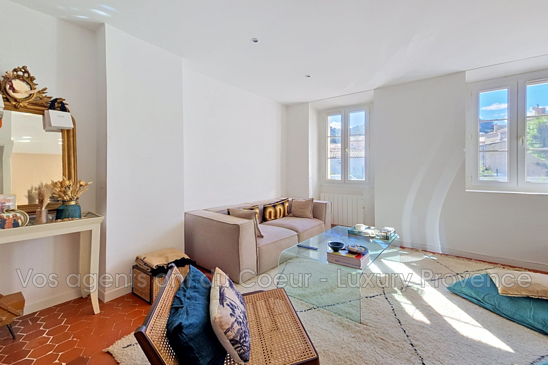 Photo 2 — LUXURY PROVENCE