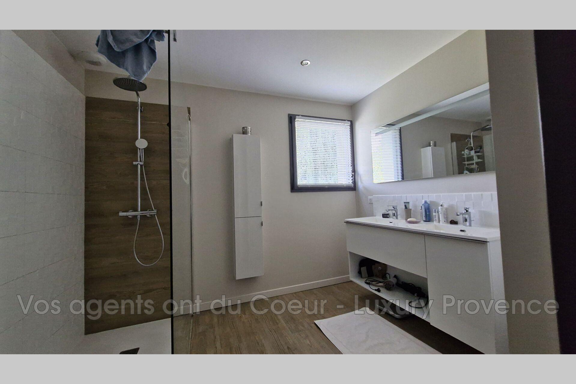 Photo 12 — LUXURY PROVENCE
