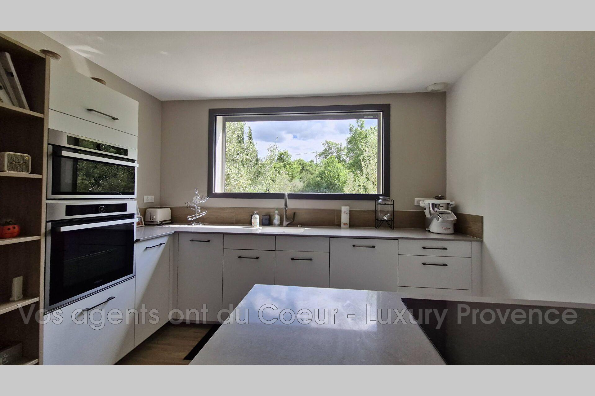 Photo 6 — LUXURY PROVENCE