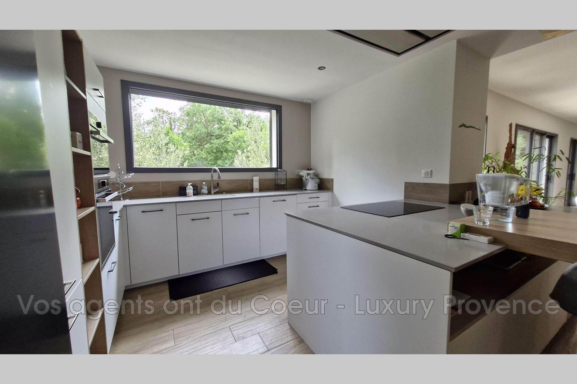 Photo 8 — LUXURY PROVENCE