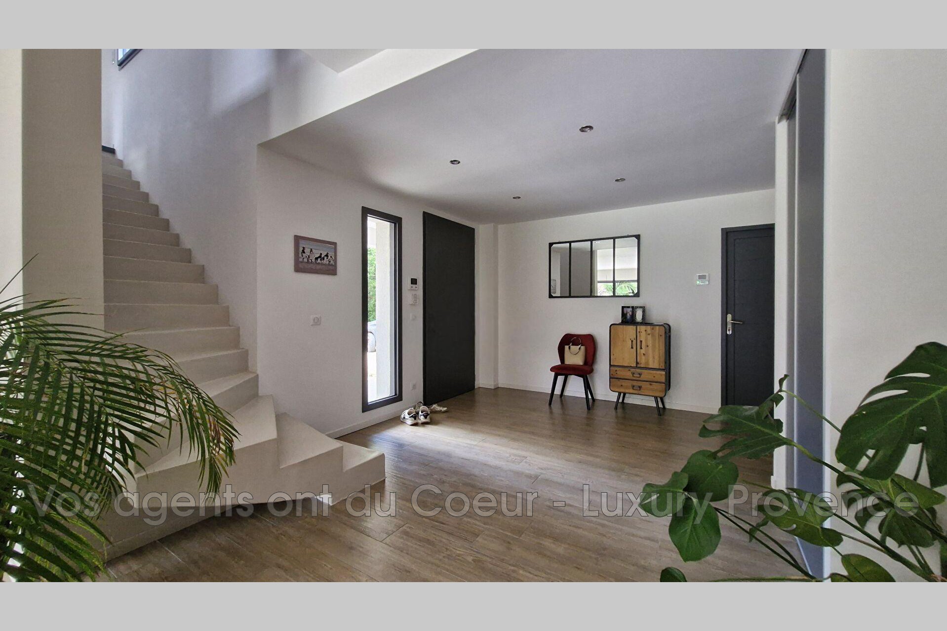 Photo 13 — LUXURY PROVENCE