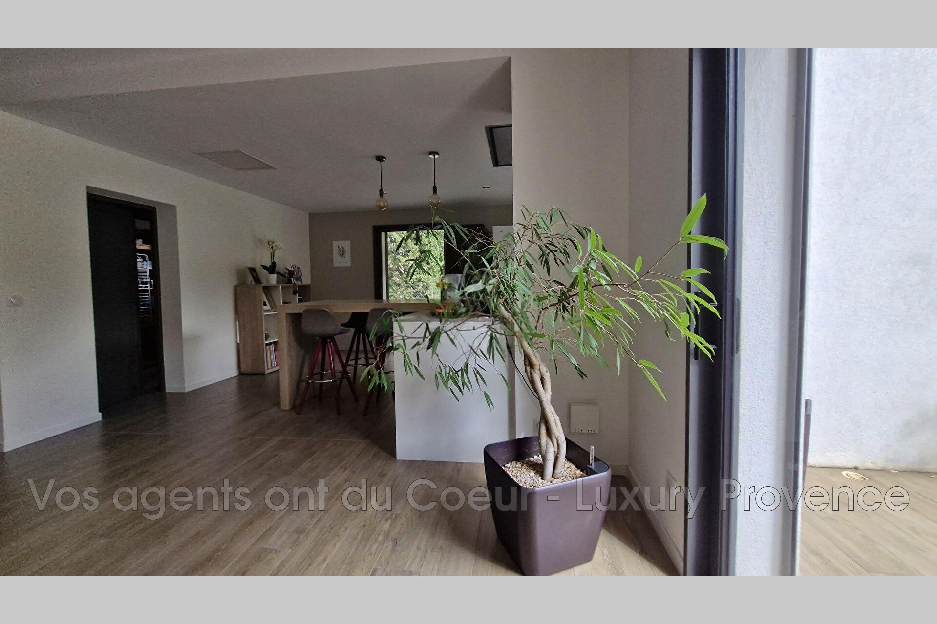 Photo 10 — LUXURY PROVENCE