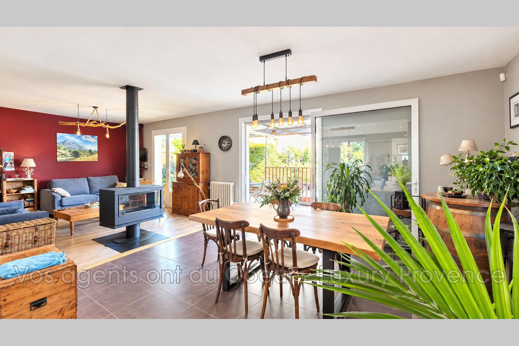 Photo 2 — LUXURY PROVENCE