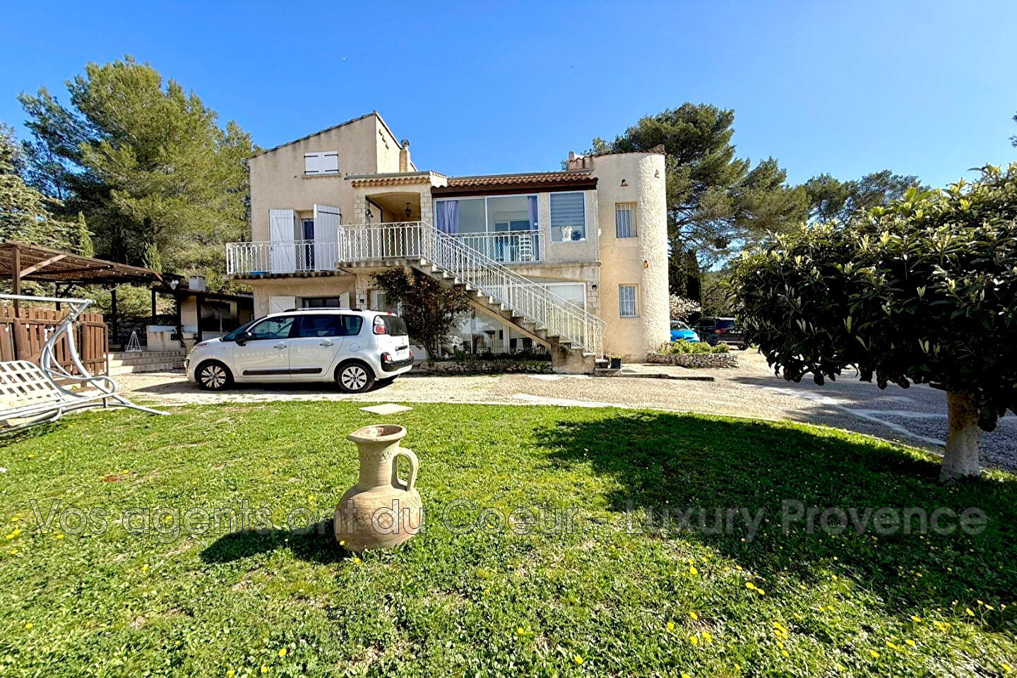 Photo 5 — LUXURY PROVENCE