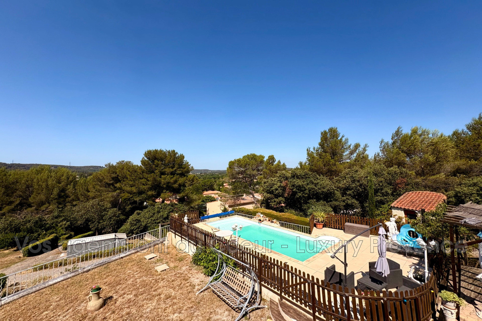 Photo 3 — LUXURY PROVENCE