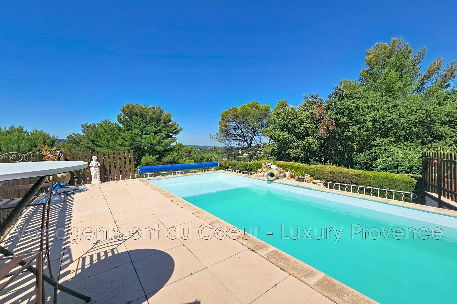 Photo 2 — LUXURY PROVENCE