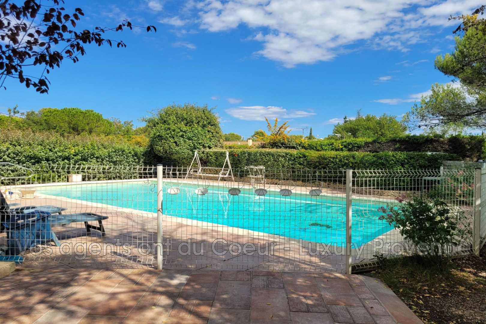 Photo 3 — LUXURY PROVENCE
