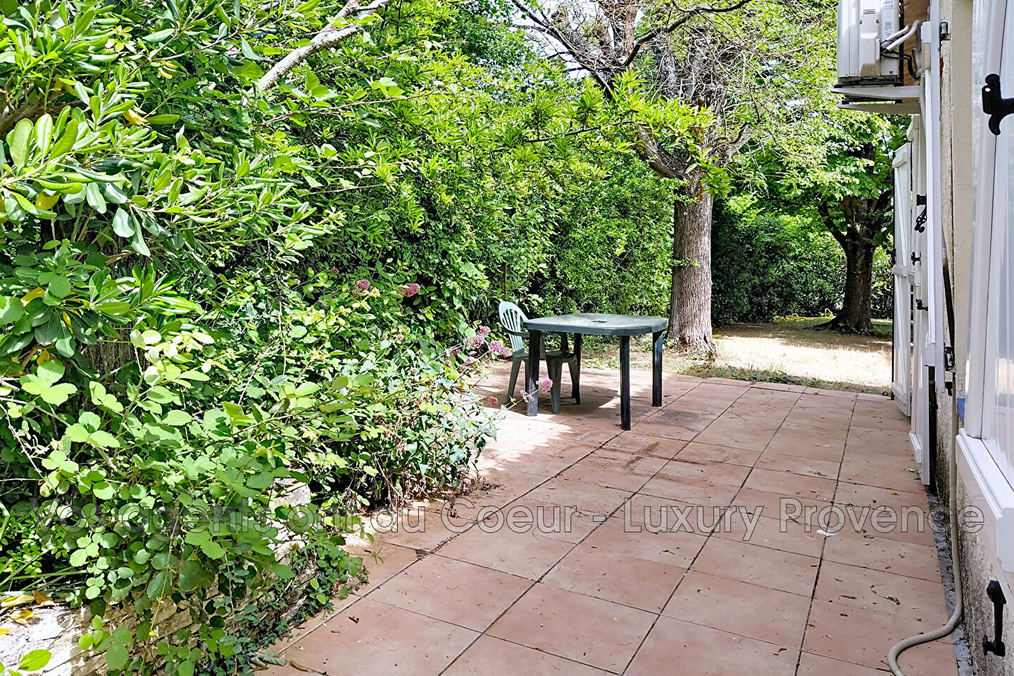 Photo 13 — LUXURY PROVENCE
