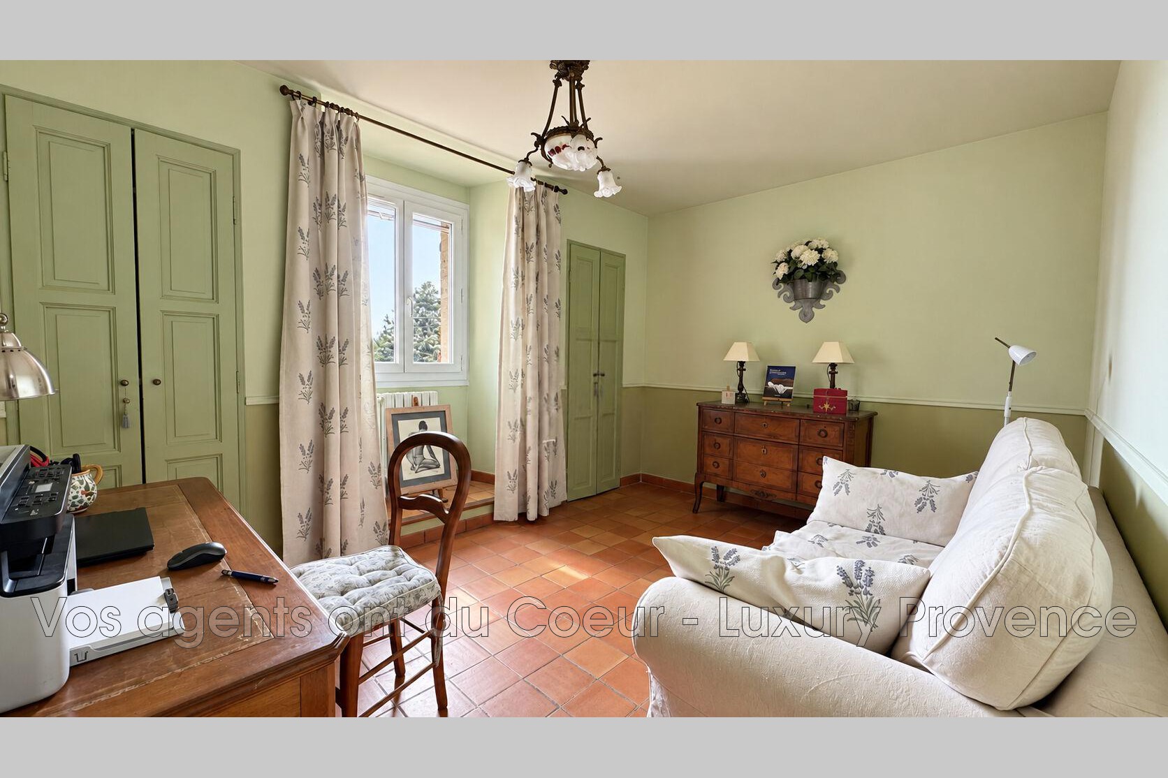 Photo 9 — LUXURY PROVENCE