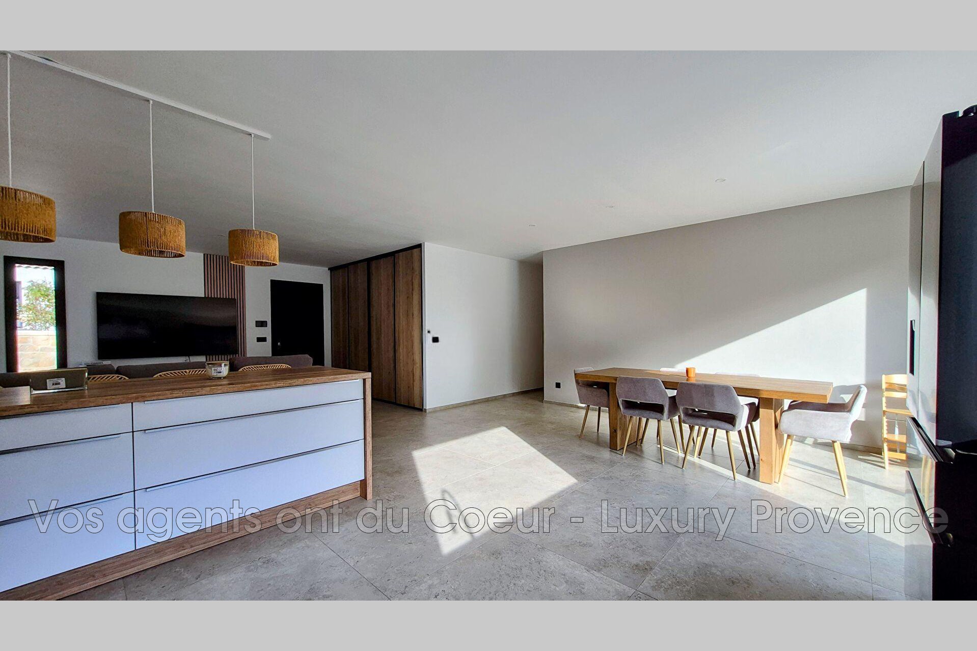Photo 4 — LUXURY PROVENCE