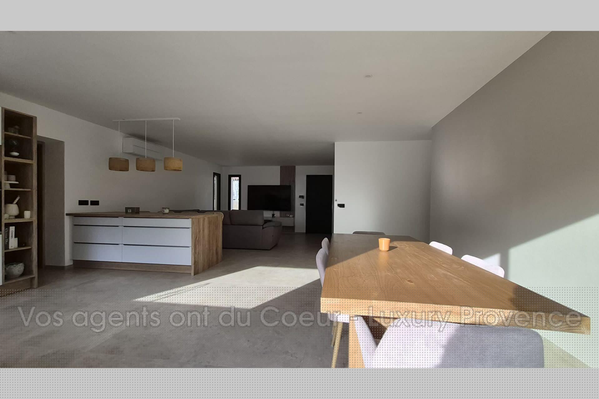 Photo 5 — LUXURY PROVENCE