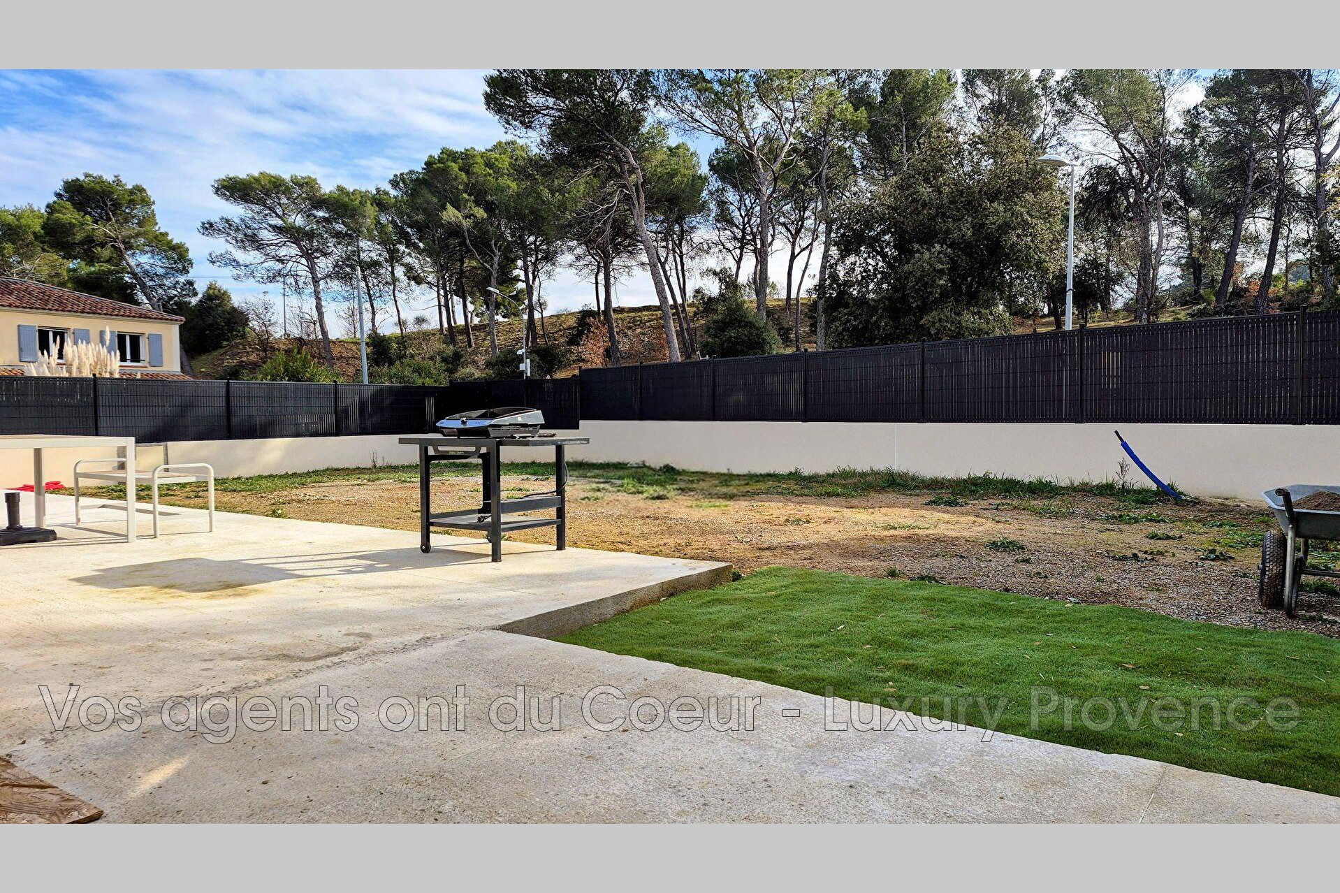 Photo 2 — LUXURY PROVENCE
