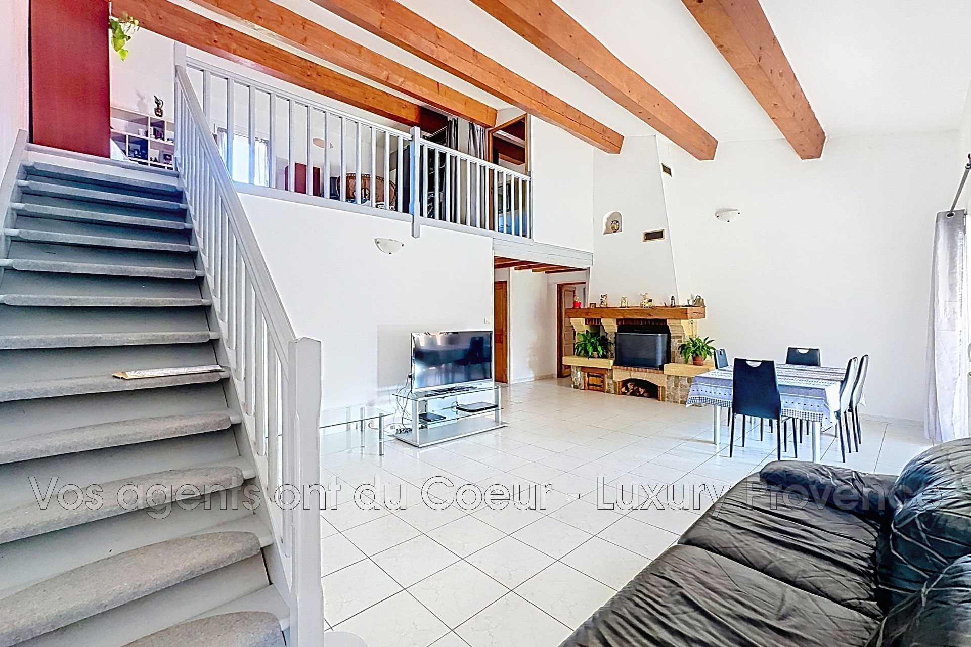Photo 12 — LUXURY PROVENCE