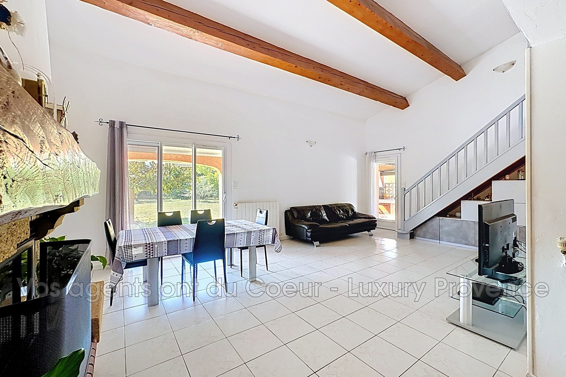 Photo 11 — LUXURY PROVENCE