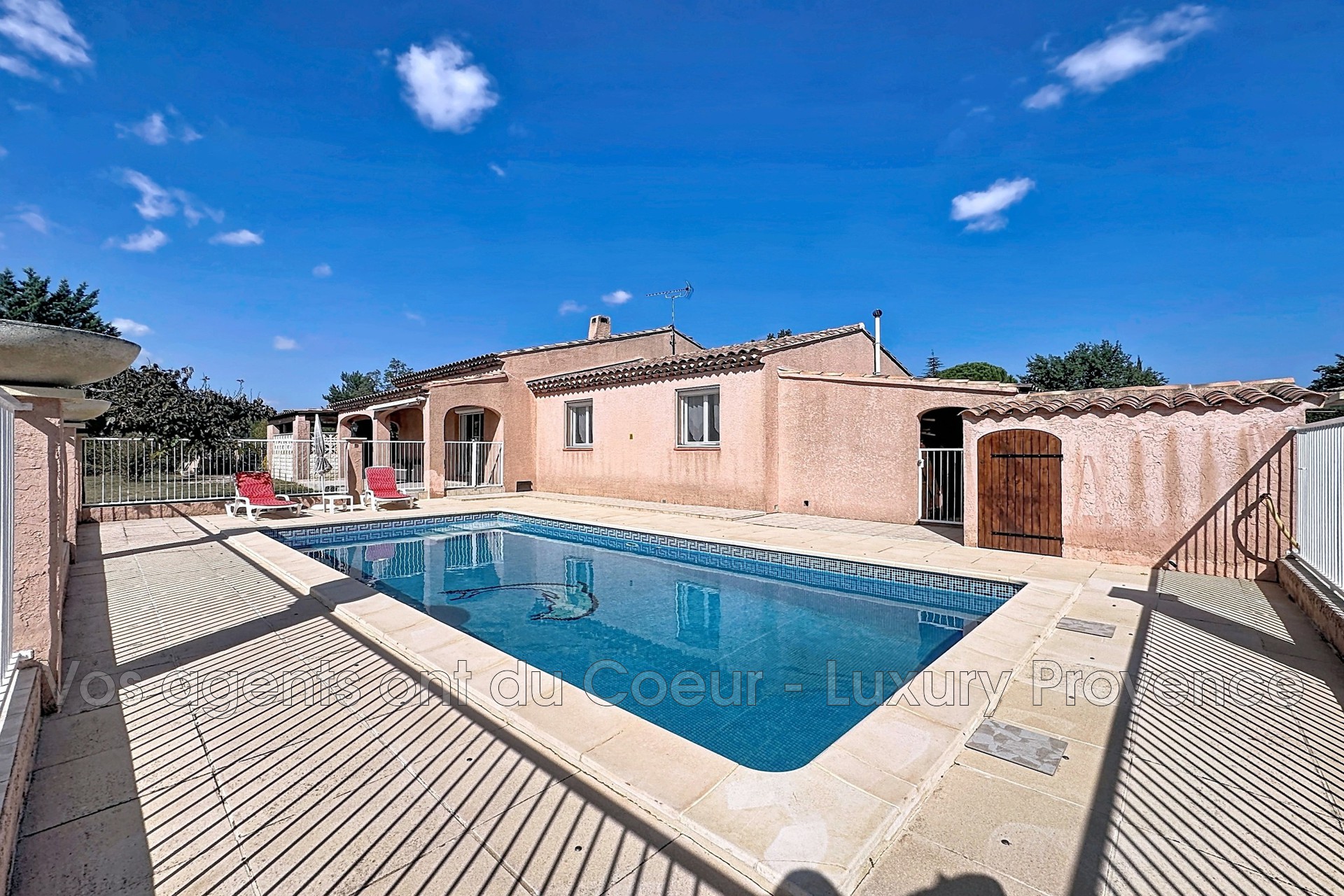 Photo 4 — LUXURY PROVENCE