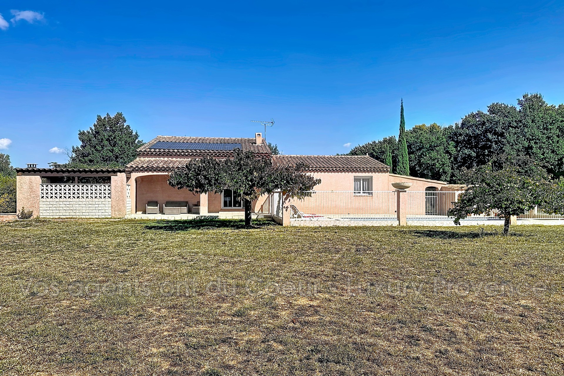 Photo 6 — LUXURY PROVENCE