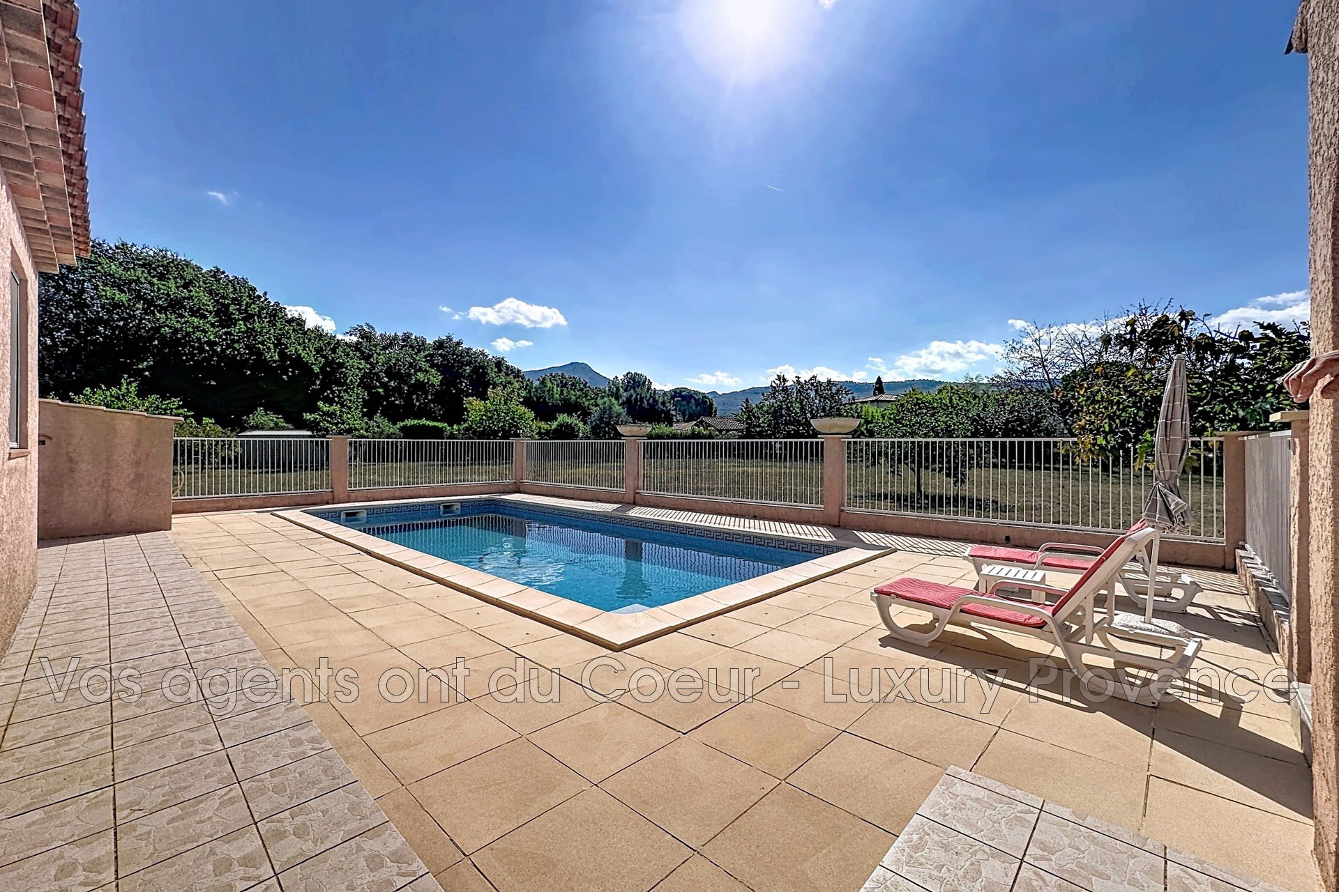 Photo 3 — LUXURY PROVENCE