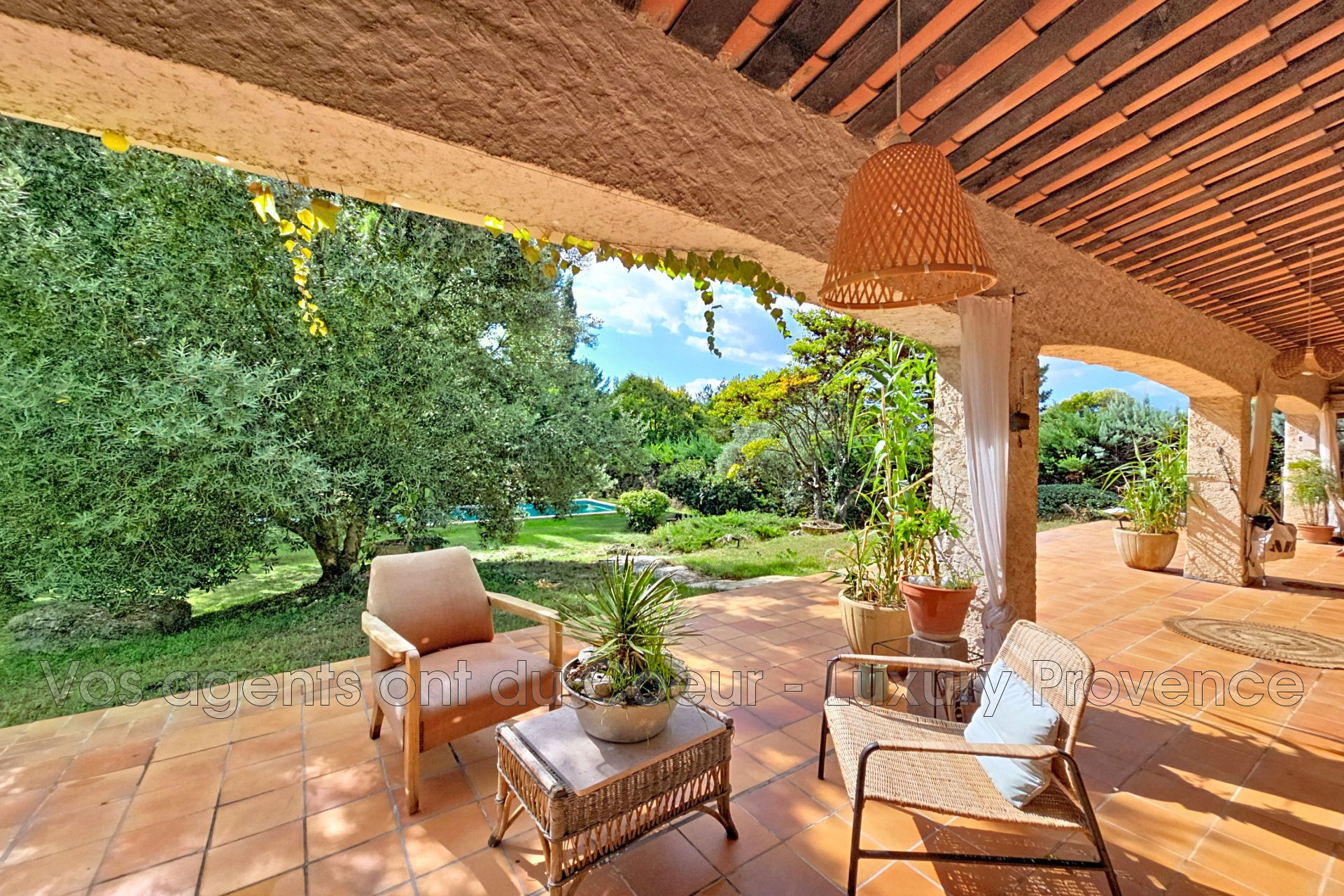 Photo 6 — LUXURY PROVENCE