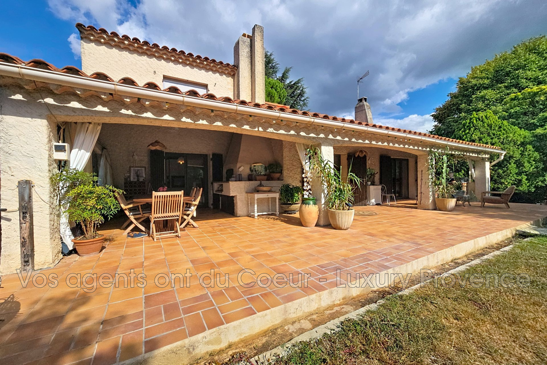 Photo 5 — LUXURY PROVENCE