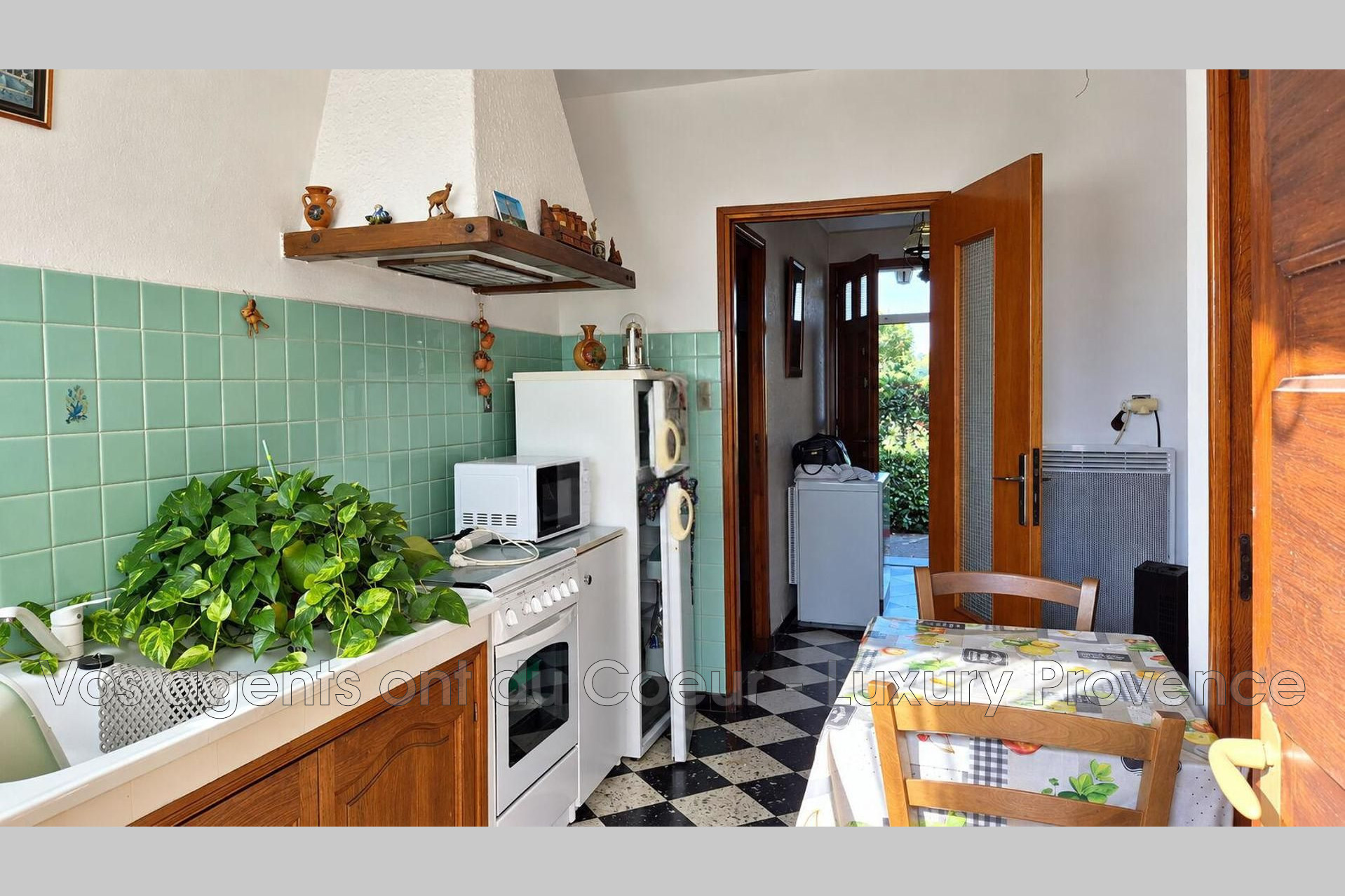 Photo 2 — LUXURY PROVENCE