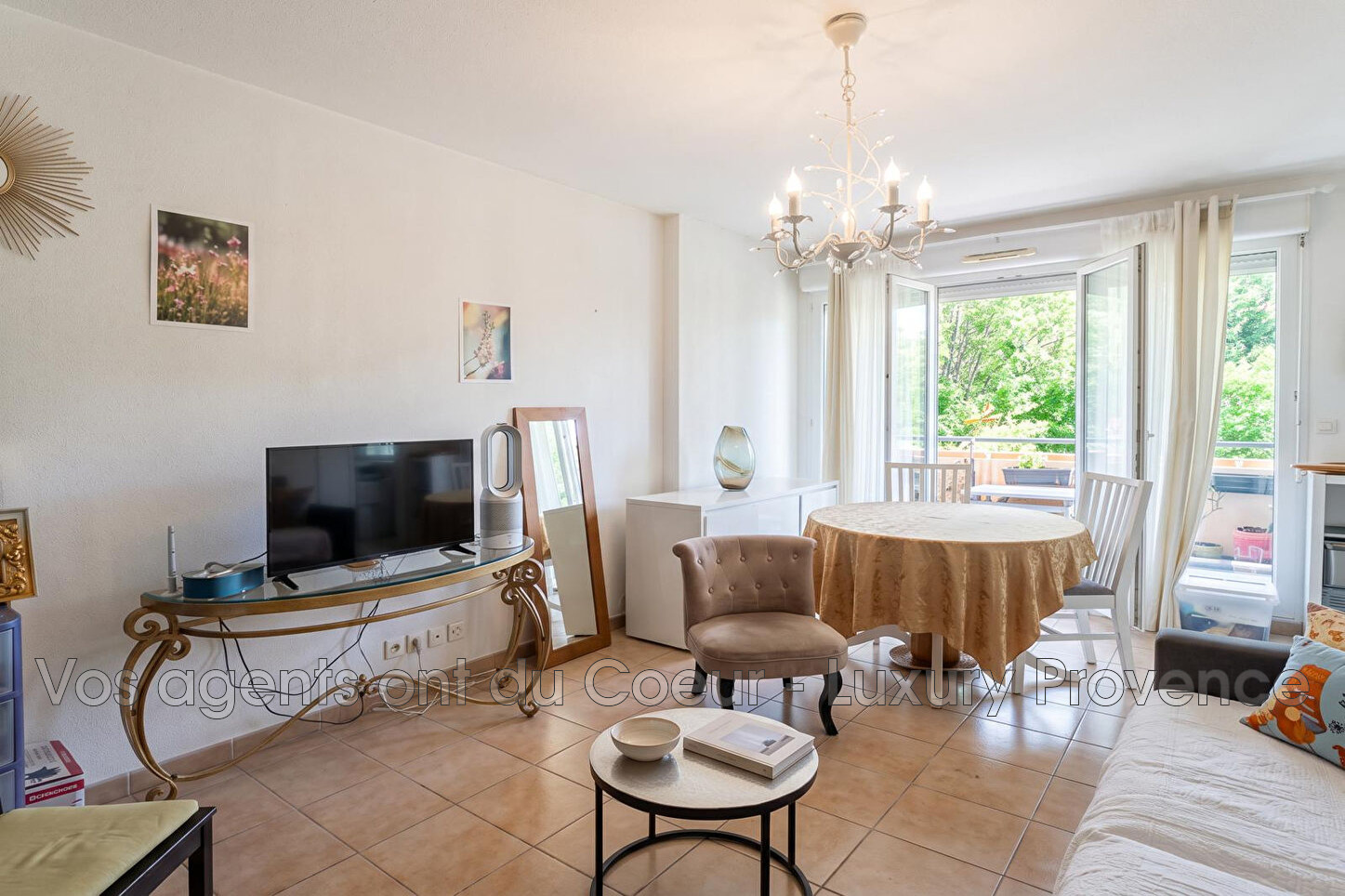 Photo 3 — LUXURY PROVENCE