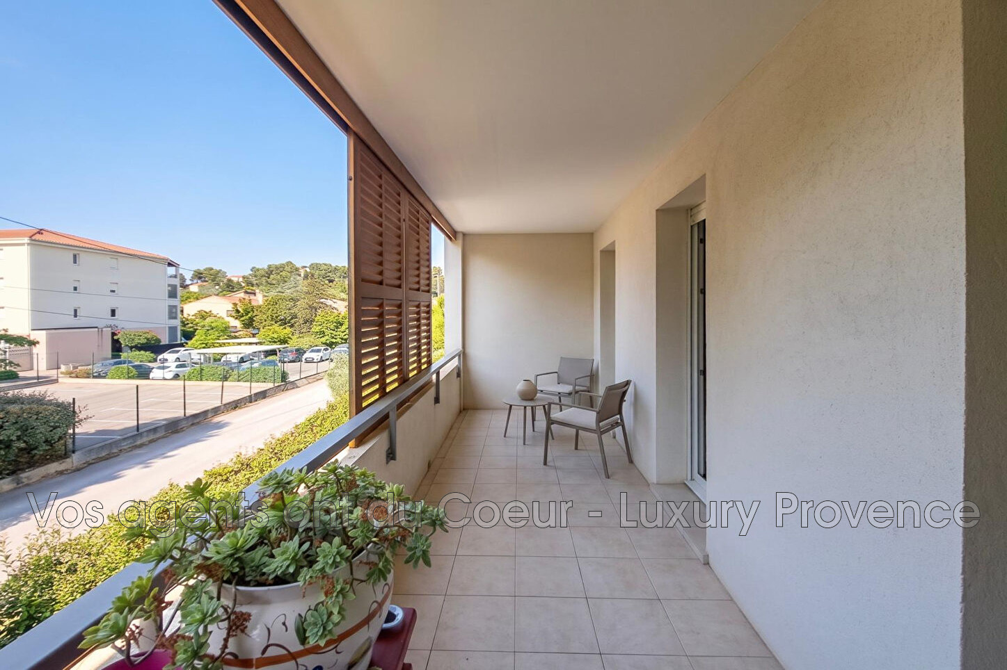 Photo 2 — LUXURY PROVENCE