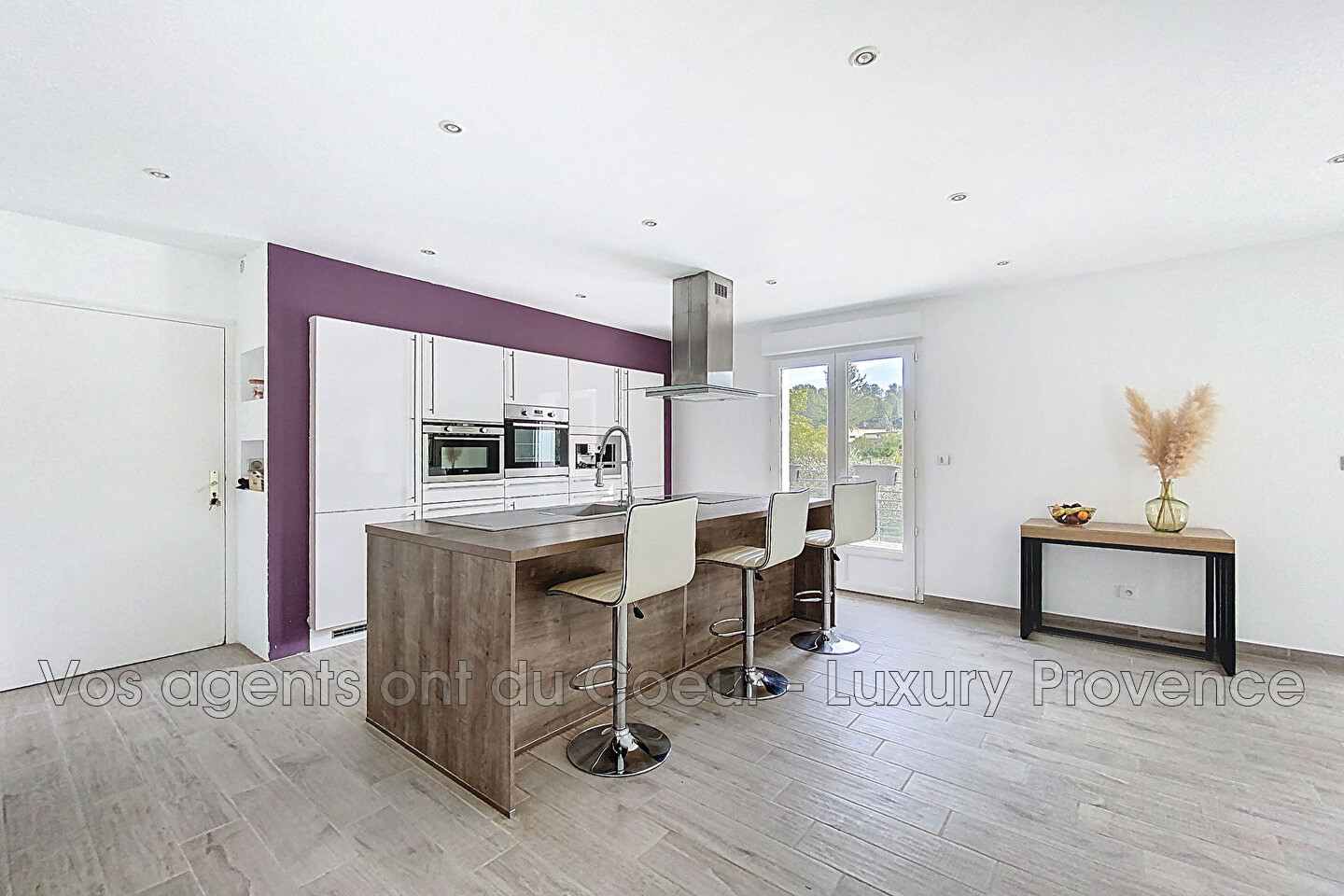 Photo 9 — LUXURY PROVENCE