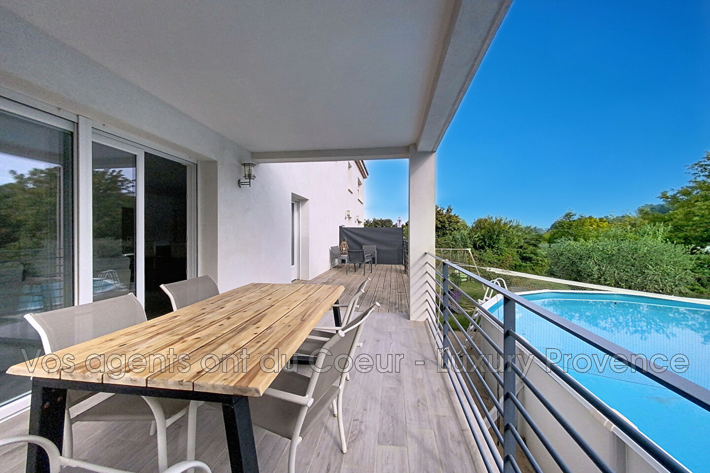 Photo 2 — LUXURY PROVENCE