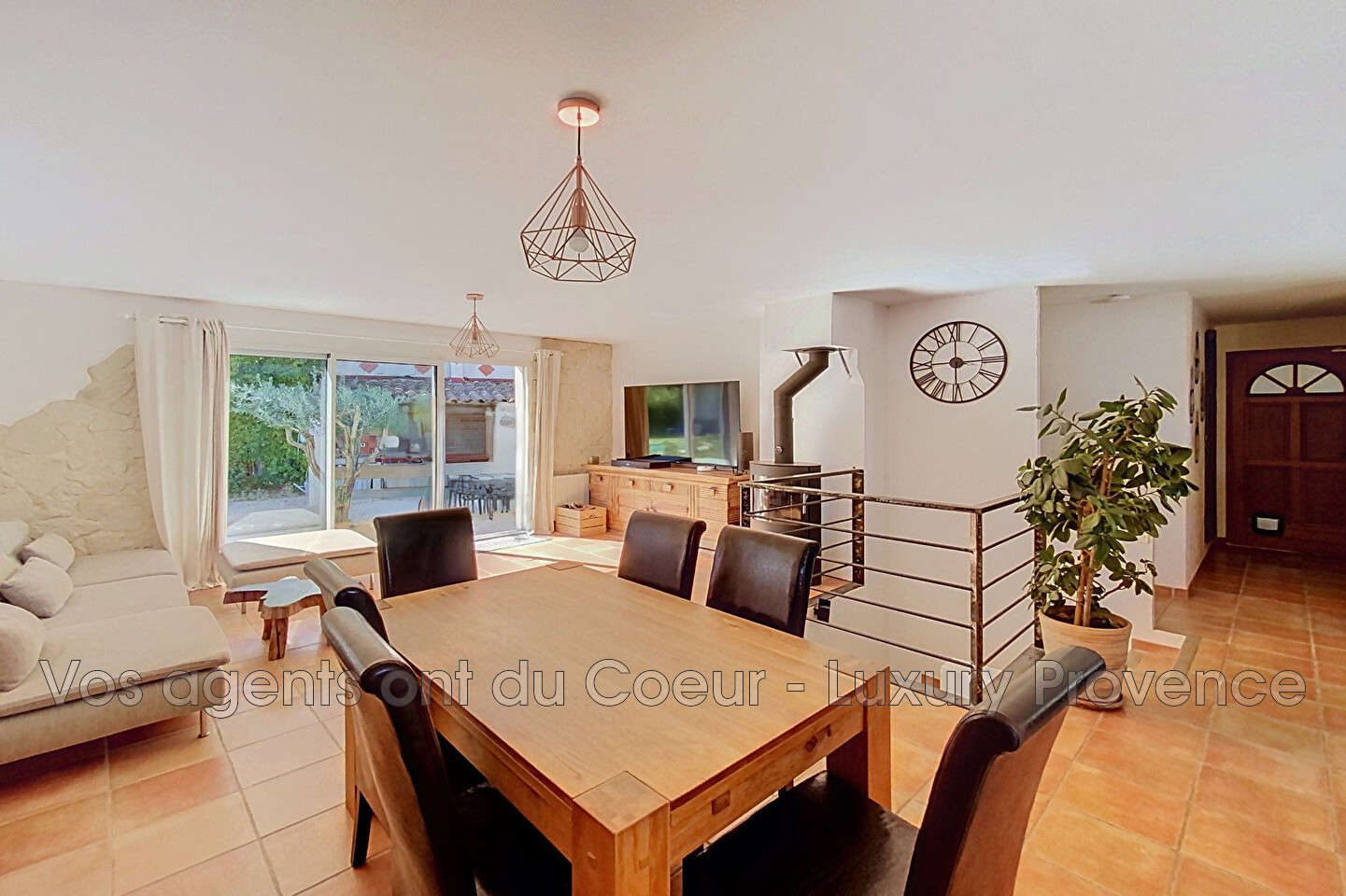 Photo 2 — LUXURY PROVENCE