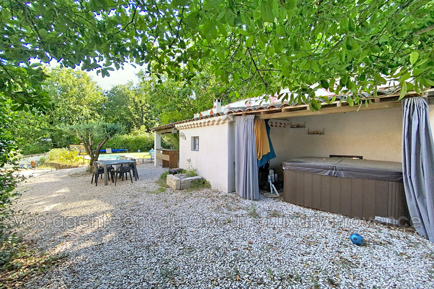 Photo 17 — LUXURY PROVENCE