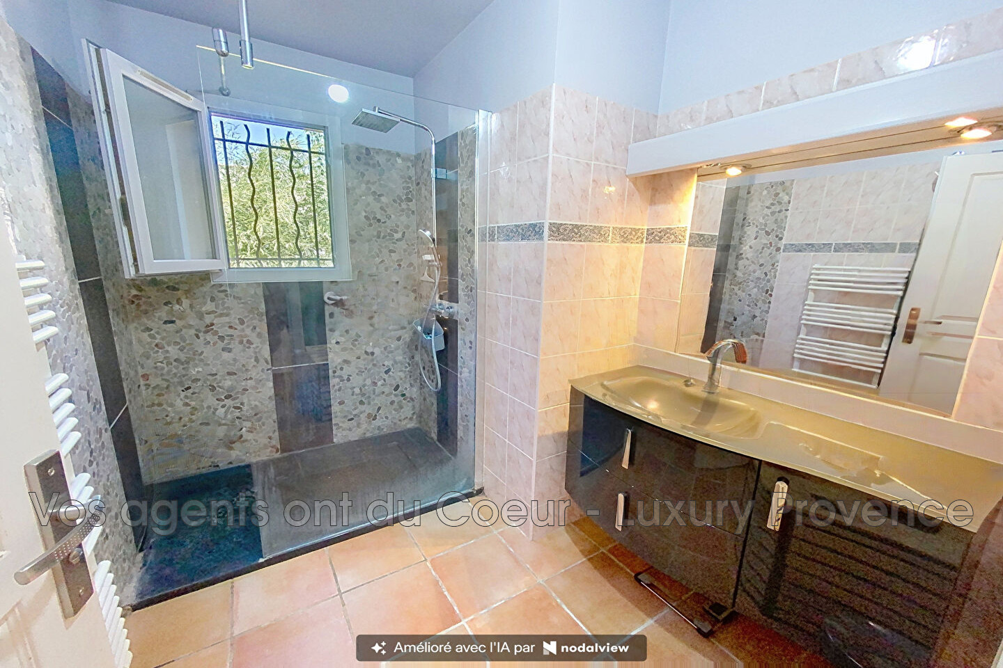 Photo 6 — LUXURY PROVENCE