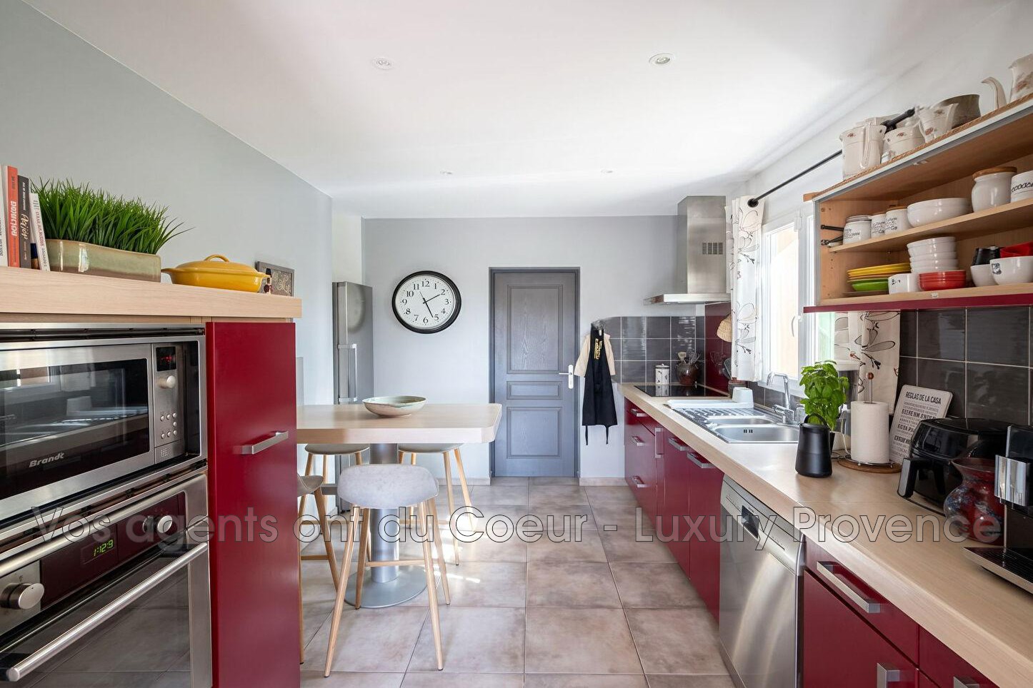 Photo 3 — LUXURY PROVENCE