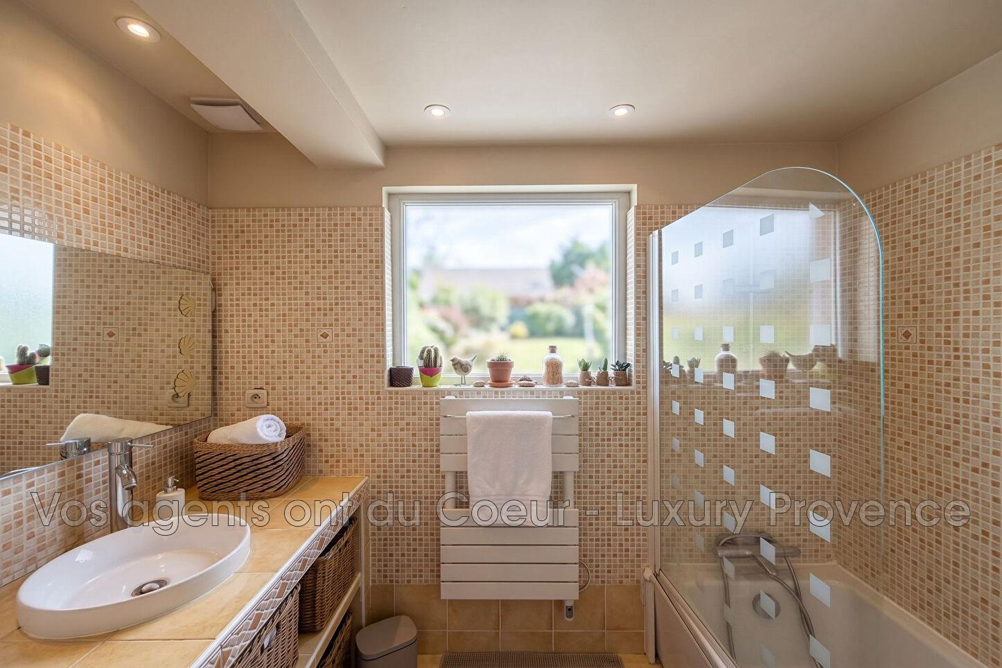 Photo 6 — LUXURY PROVENCE