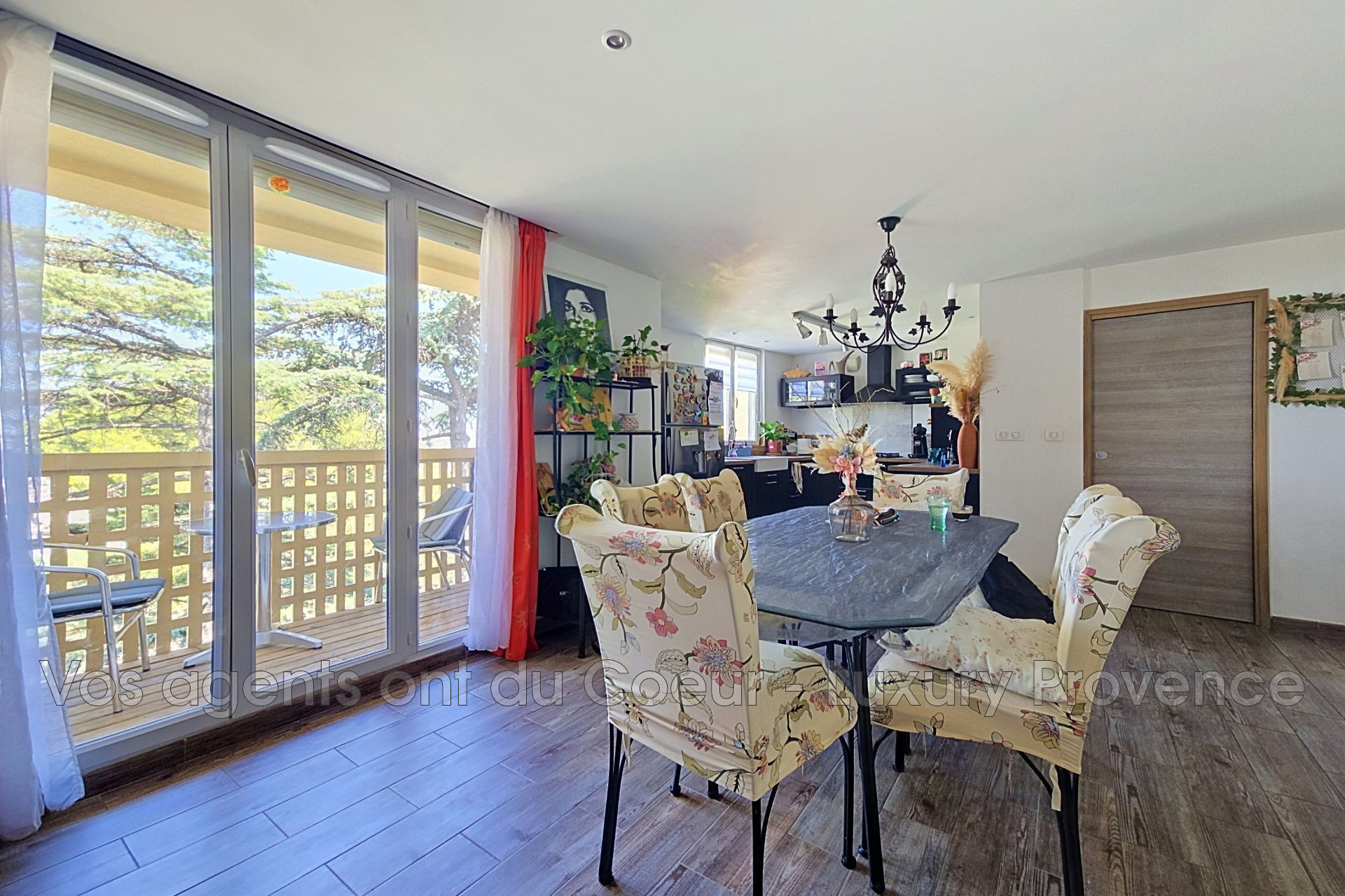 Photo 9 — LUXURY PROVENCE