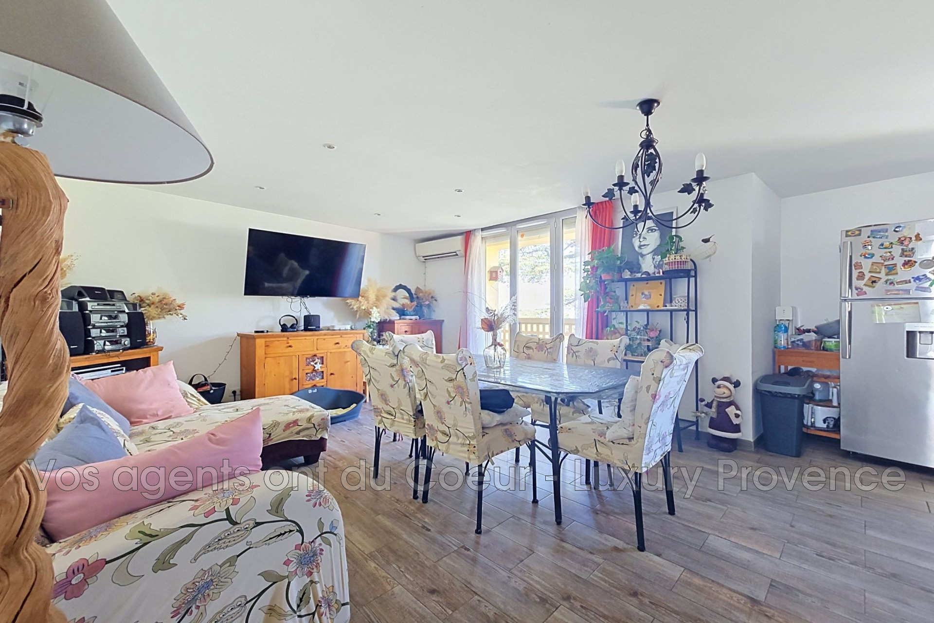 Photo 4 — LUXURY PROVENCE