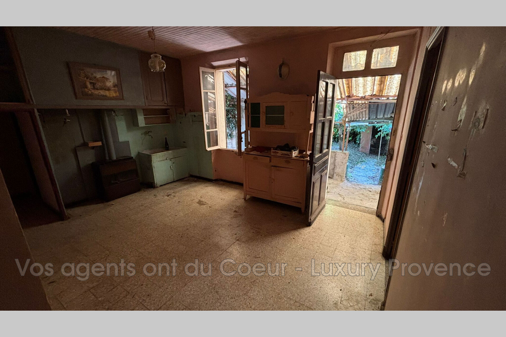 Photo 5 — LUXURY PROVENCE