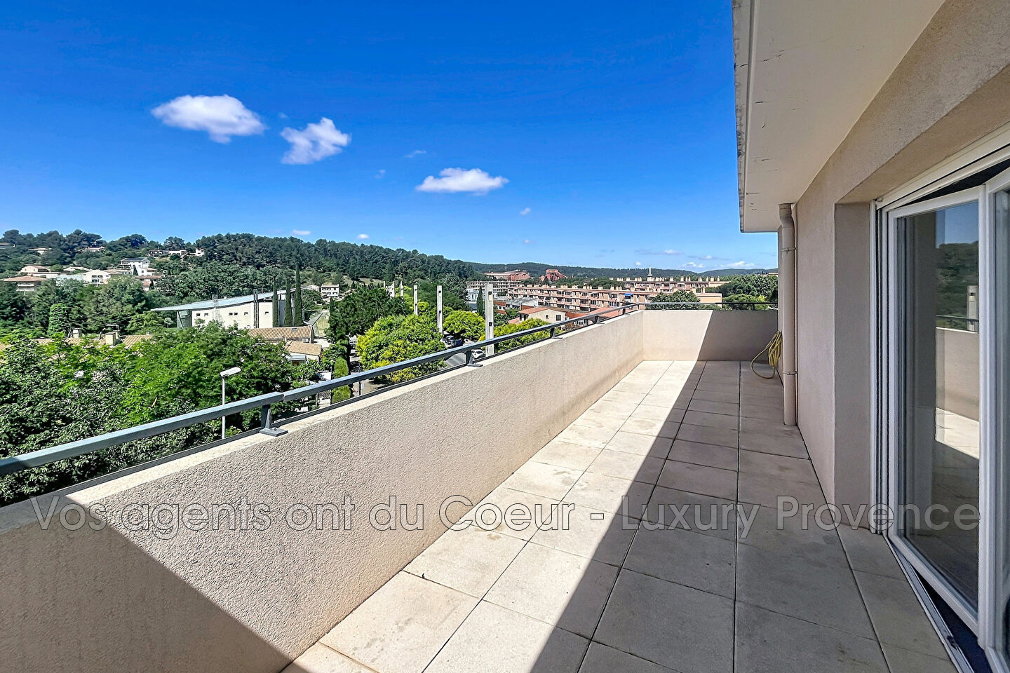 Photo 2 — LUXURY PROVENCE