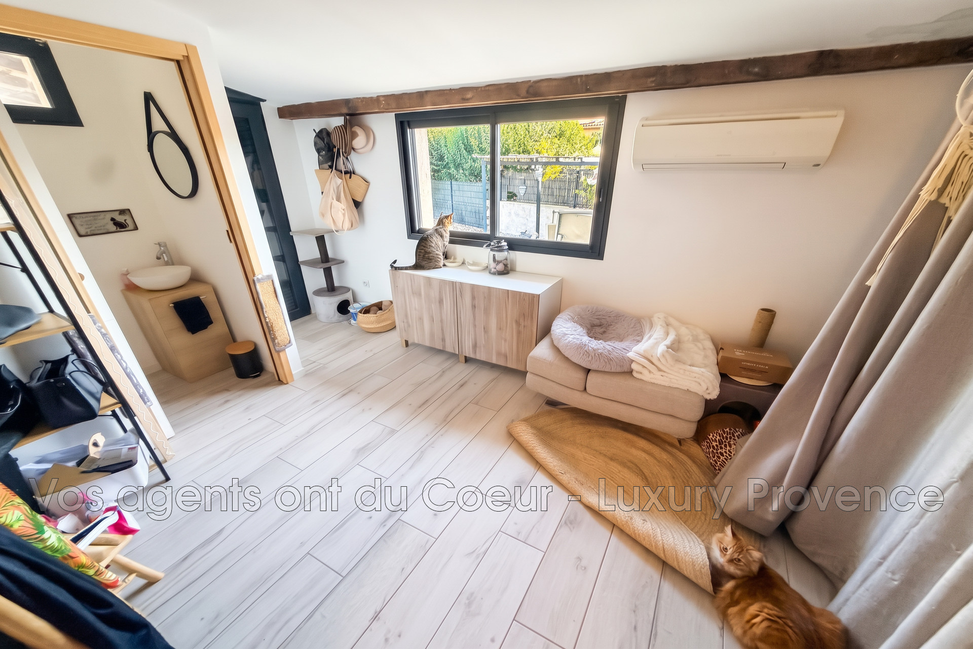 Photo 4 — LUXURY PROVENCE