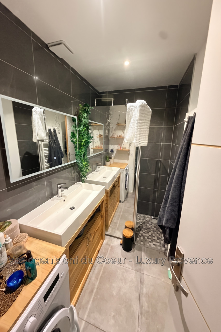 Photo 10 — LUXURY PROVENCE