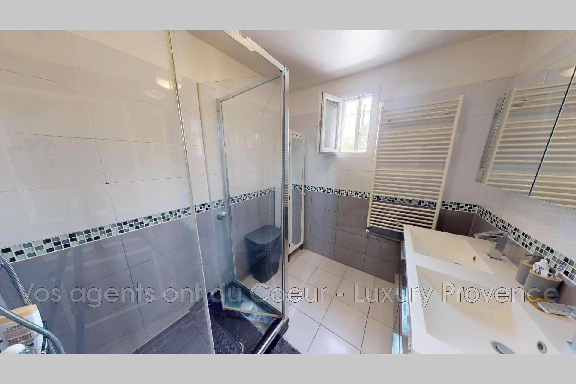 Photo 10 — LUXURY PROVENCE