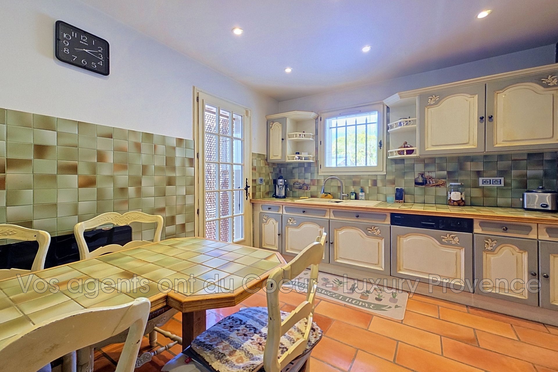 Photo 14 — LUXURY PROVENCE