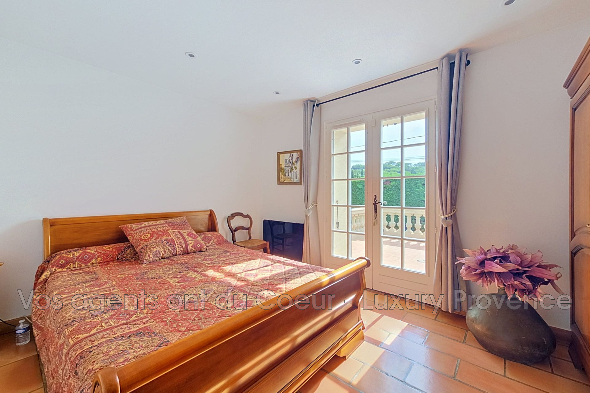 Photo 7 — LUXURY PROVENCE
