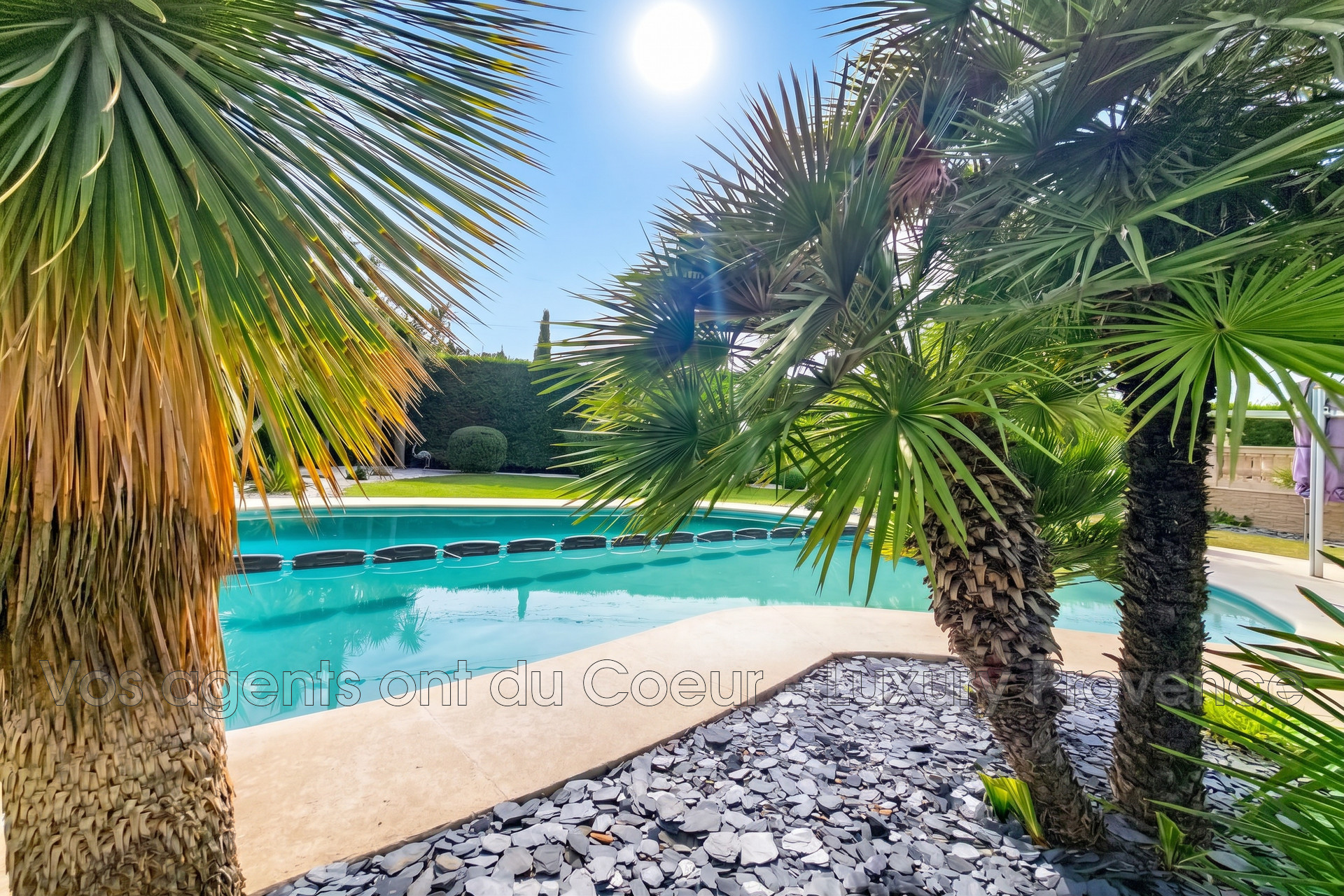 Photo 4 — LUXURY PROVENCE