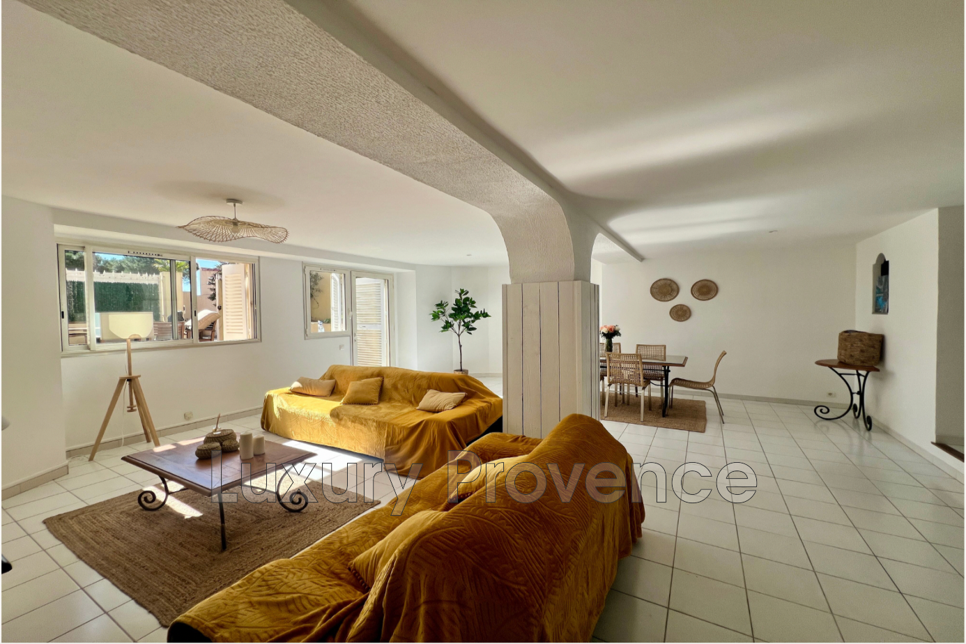 Photo 2 — LUXURY PROVENCE