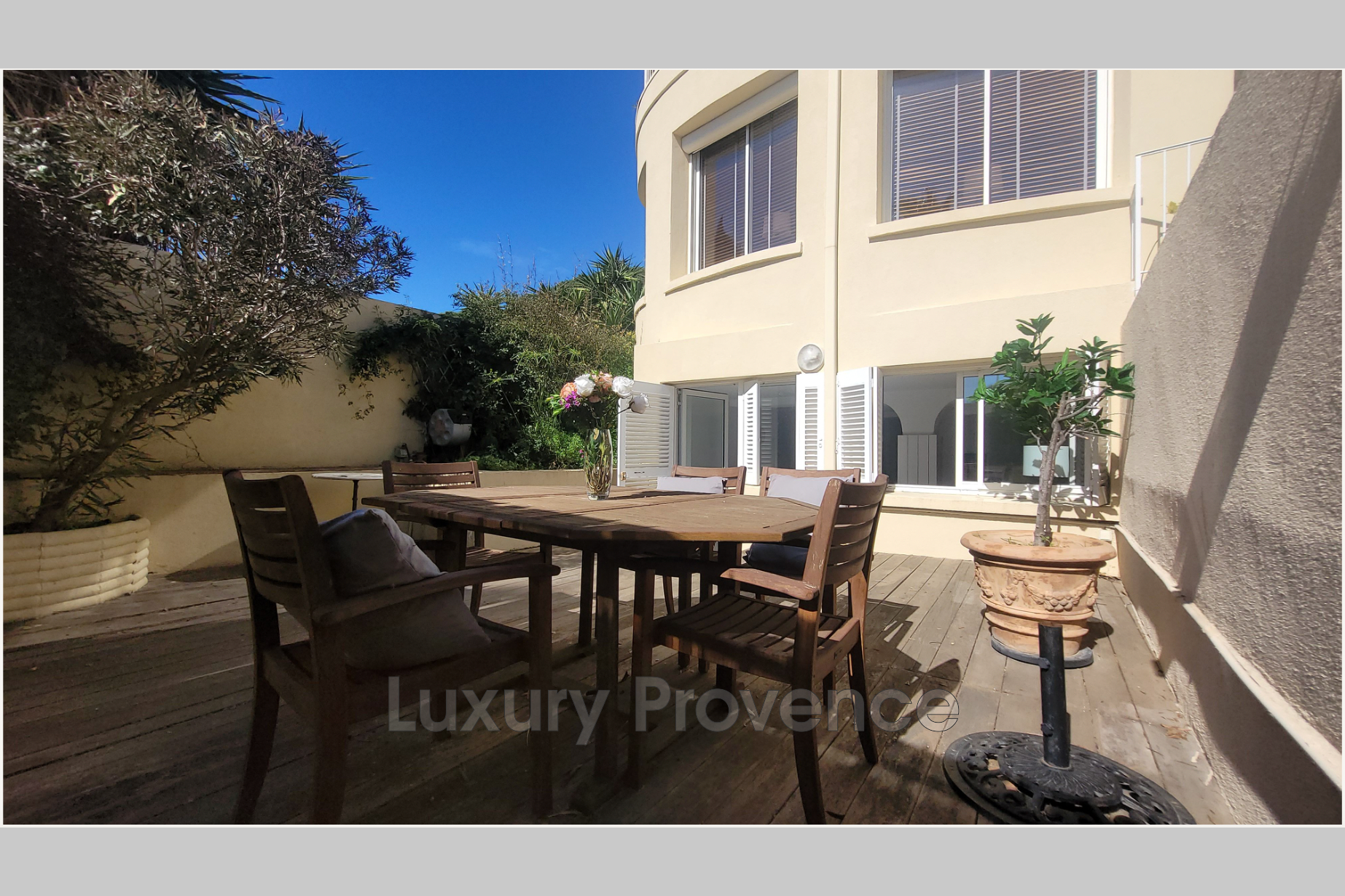 Photo 6 — LUXURY PROVENCE