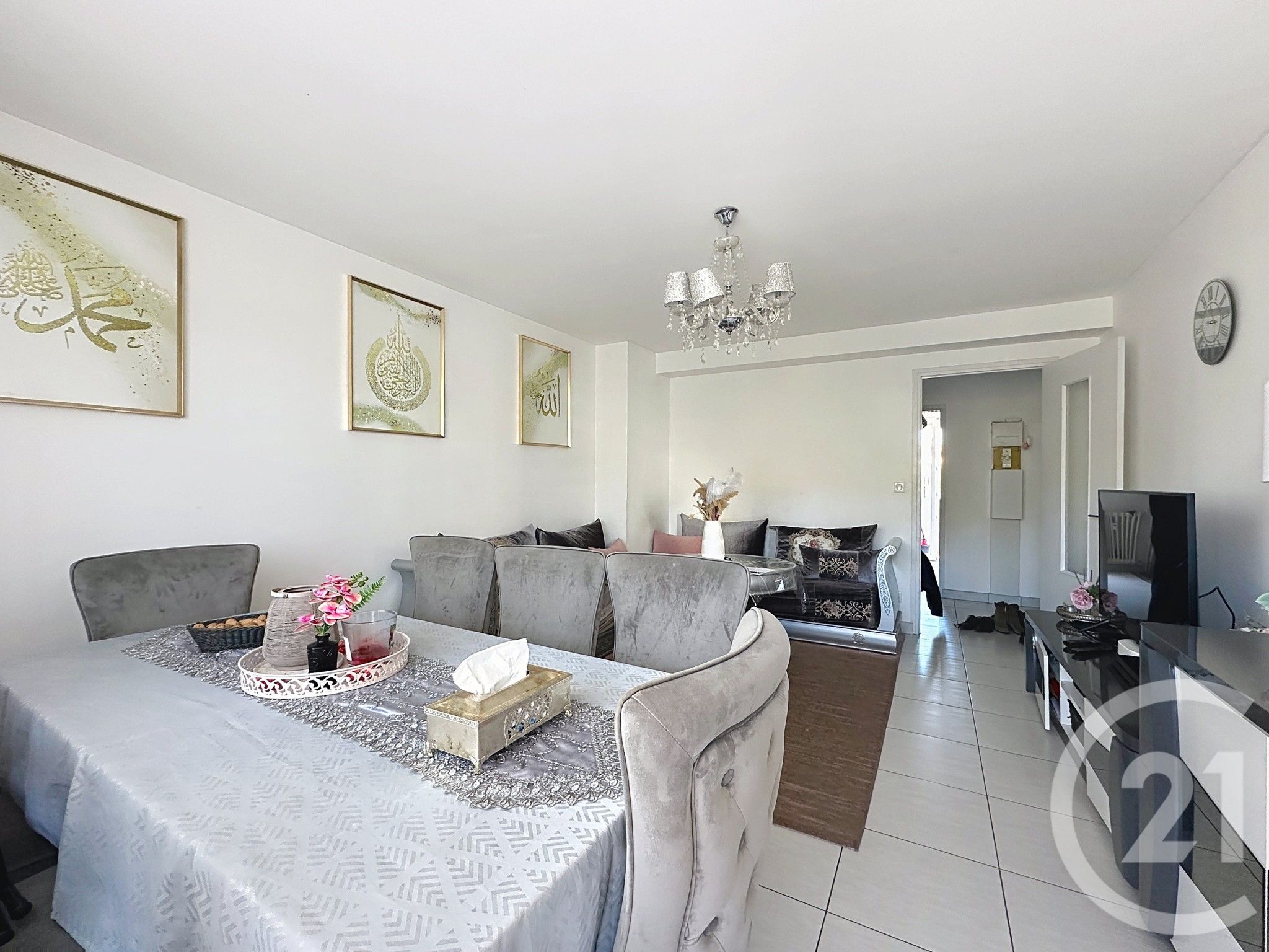 Photo 2 — Century 21 Eurogestrim