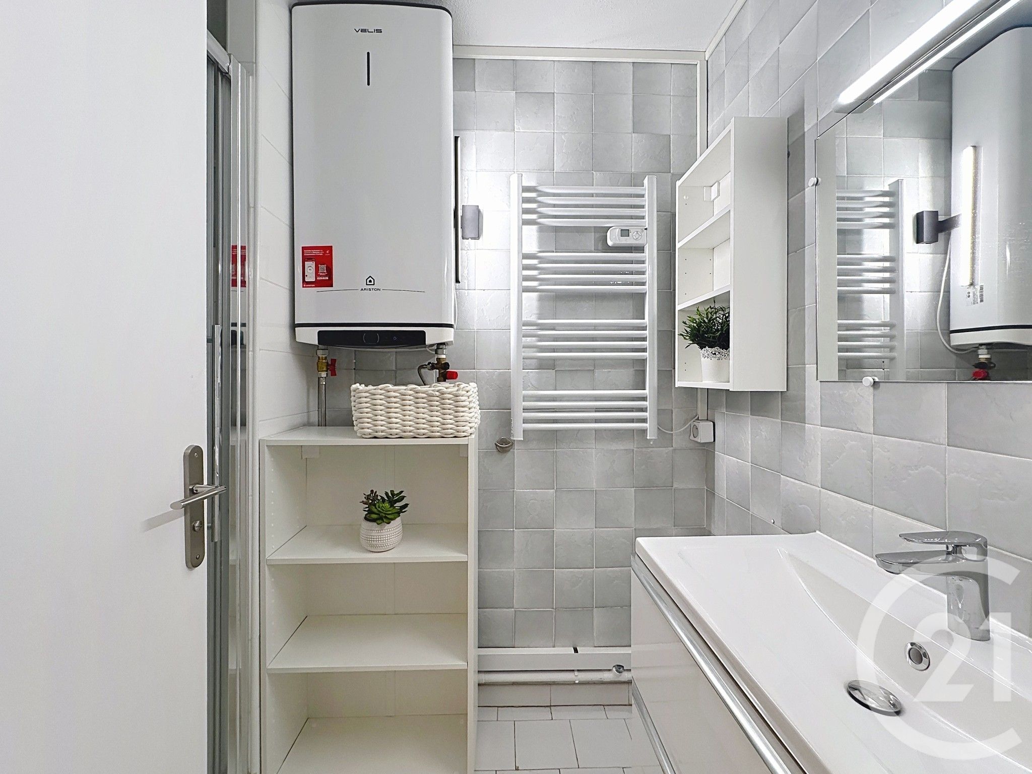 Photo 4 — Century 21 Eurogestrim