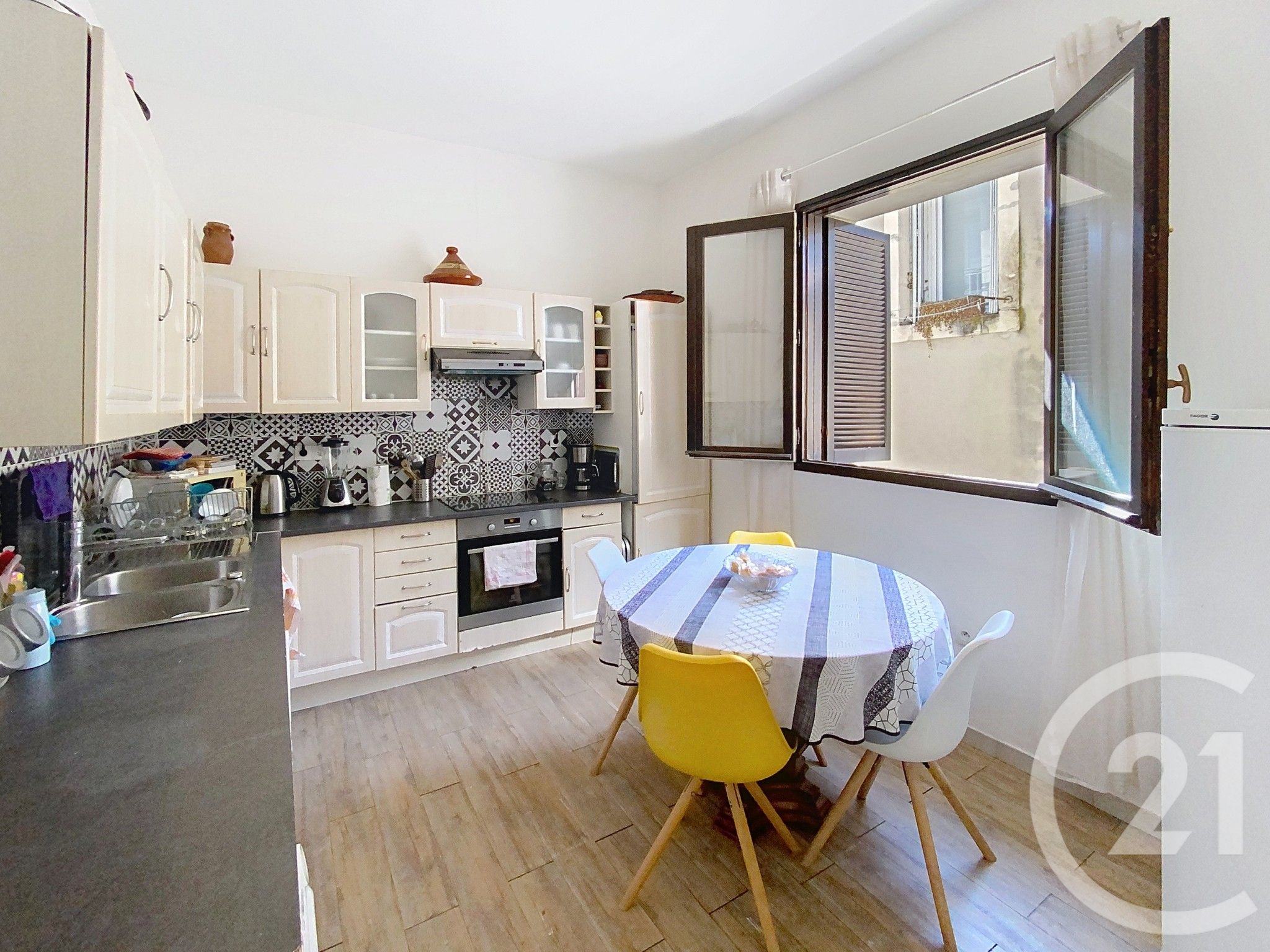 Photo 3 — Century 21 Eurogestrim