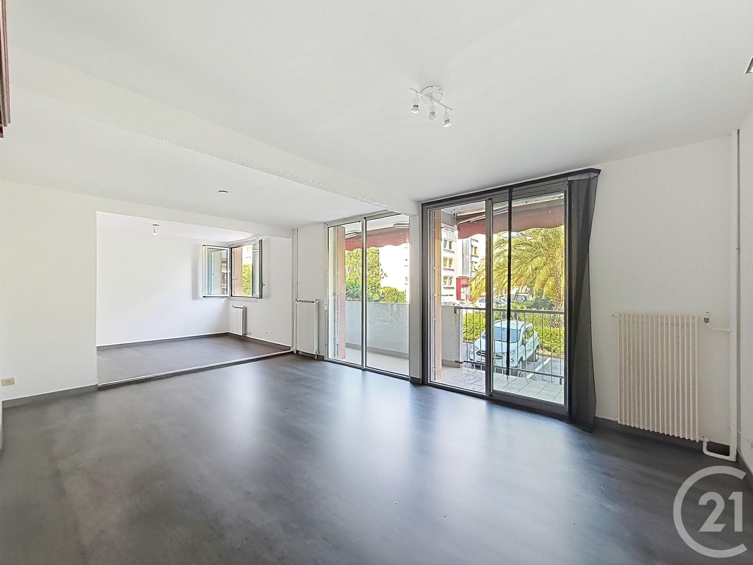 Photo 3 — Century 21 Eurogestrim